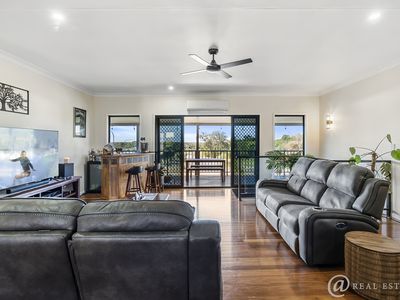 9 Priors Pocket Road, Pacific Heights