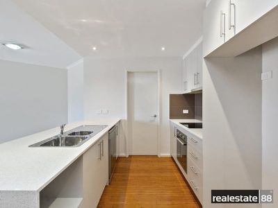 37 / 180 Stirling Street, Perth