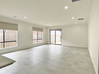18 Nectar Avenue, Manor Lakes