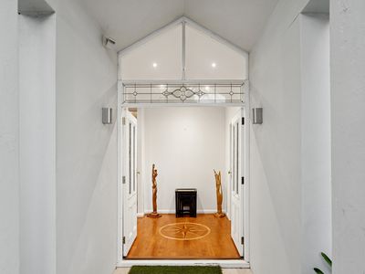 36 Bay Road, Claremont