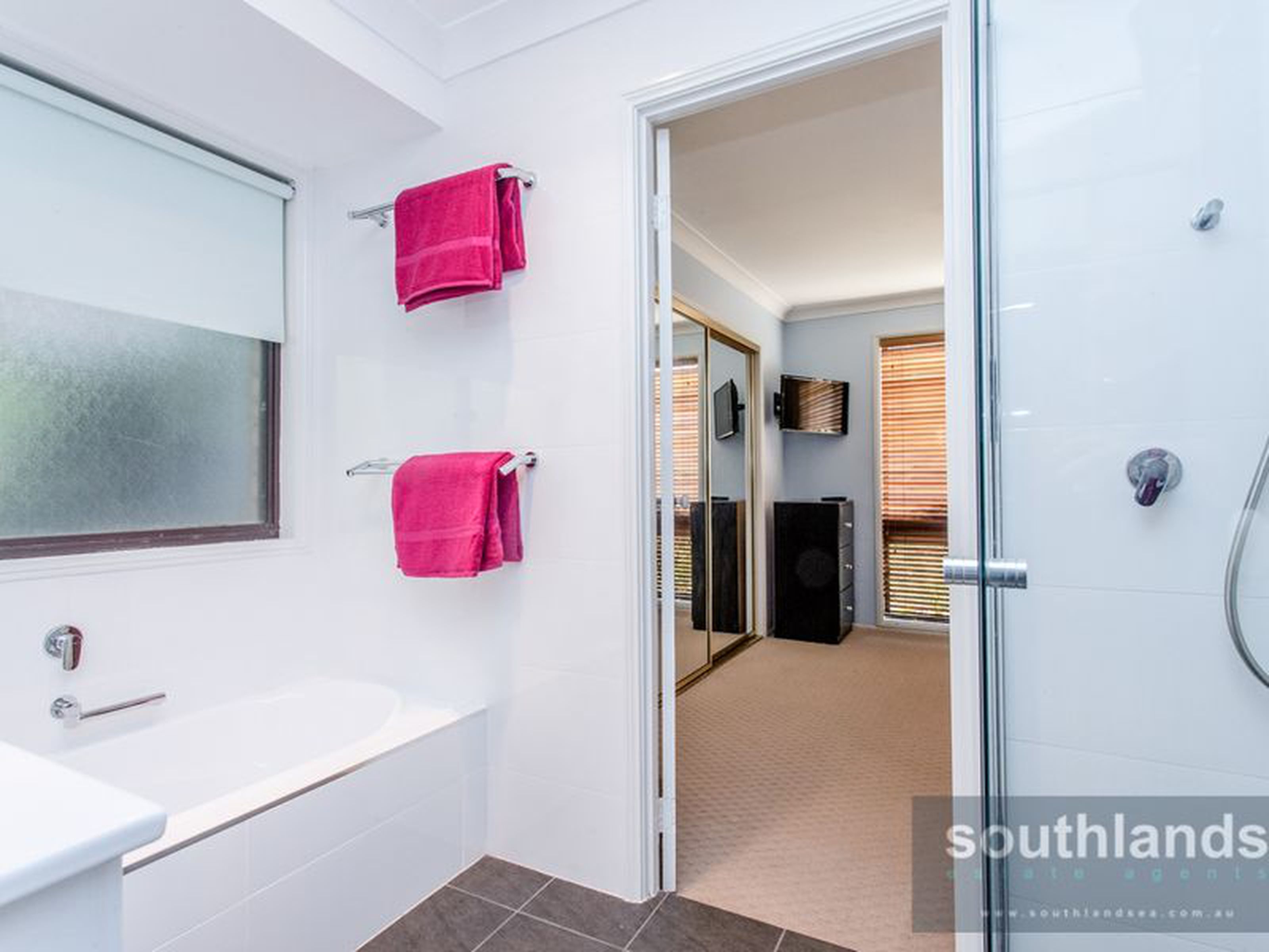 6 Morrel Place, KINGSWOOD