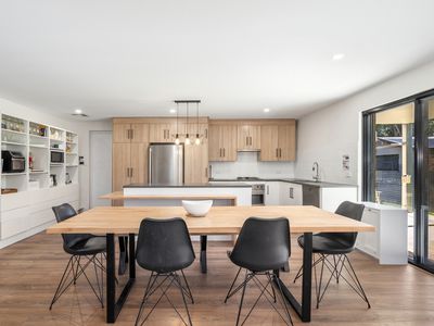 ROOM 5 / 6 Packer Avenue, North Plympton