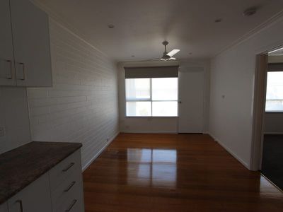 2 / 35 Clonard Avenue, Geelong West