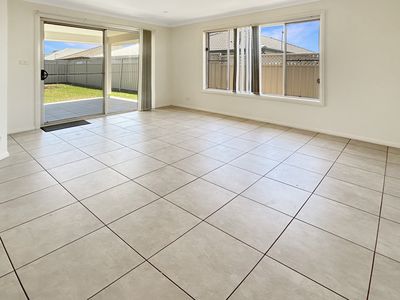 17 Sherrard Crescent, Dubbo