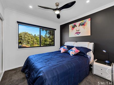 22 Mizen Place, Holland Park West