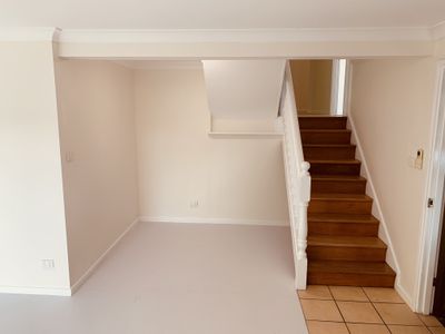 1 Jenny Close, Elermore Vale