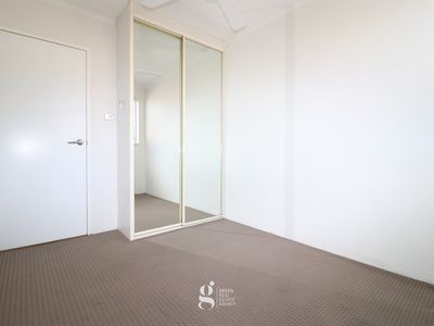 4 / 28 Meadow Crescent, Meadowbank