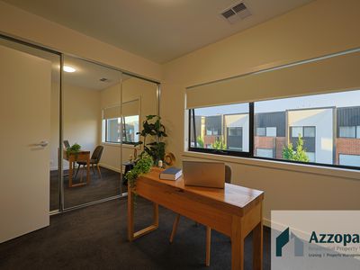 79 / 1 Rowland Rees Crescent, Greenway