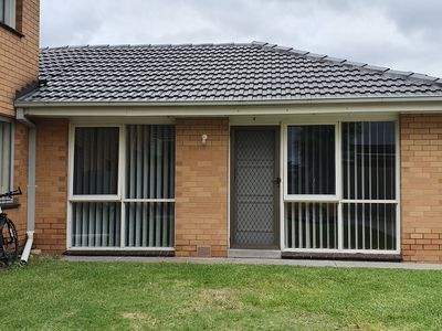 4 / 12 Jurga Court, Seaholme