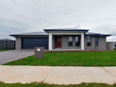 6 Molonglo Crescent, Dubbo
