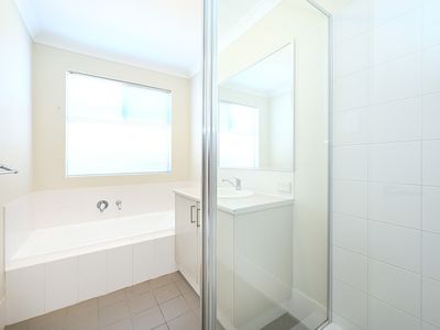 3 Canister Rise, Alkimos