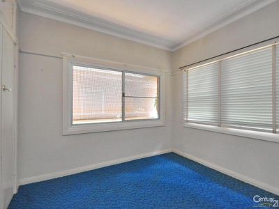 77 Sterling Street, Dubbo