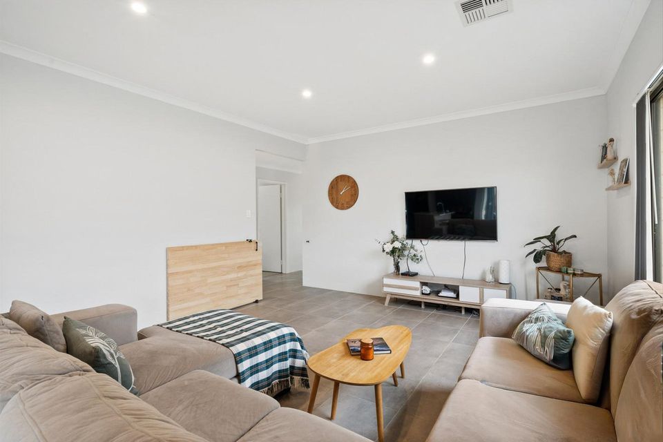 87 Portobello Parade, Wellard