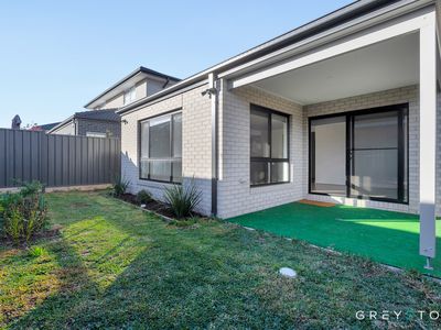 86 McKinley Drive, Truganina