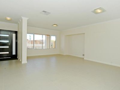 27 Seadrift Street, Yanchep