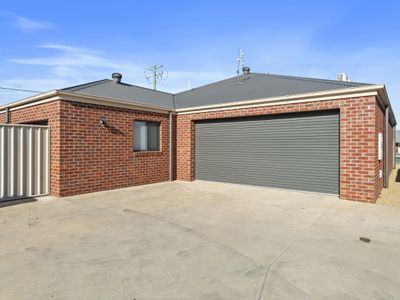 2 / 65-69 Murray Street, Finley