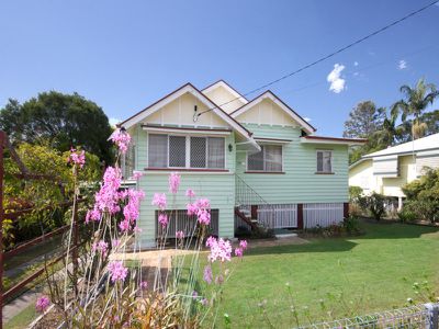27 Wall Street, Bundamba