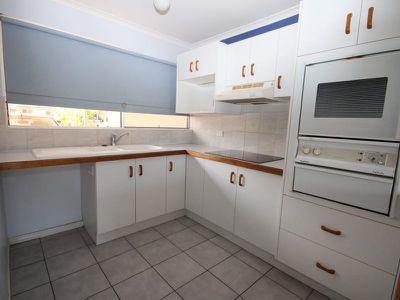 43 / 1 Ibis Boulevard, Eli Waters