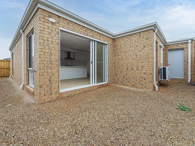 24 Urquhart Road, Tarneit