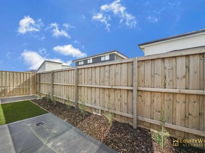 6 Brushton Street, Manor Lakes