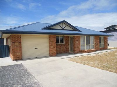 4 Lila Crescent, Nene Valley