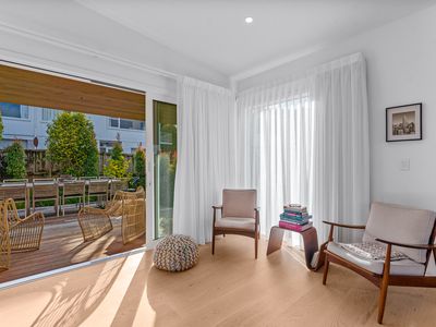 37A Parr Terrace, Castor Bay