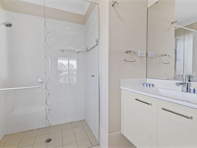 8 Motum Avenue, Tea Gardens