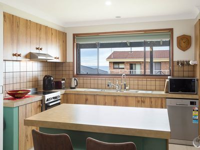 28 Hillside Crescent, Kianga