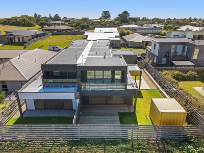 1 / 5 Martin Laurence Place, Port Fairy