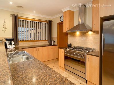 1 SARAH COURT, Wodonga