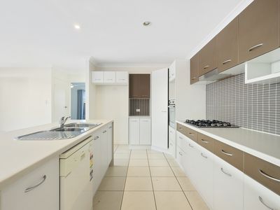 7 Caper White Court, Kallangur