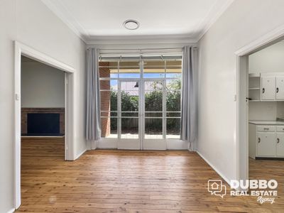 54 Sterling Street, Dubbo