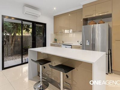 1 / 19 King Street, Urangan