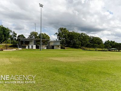 240 Freeman Rd, Inala
