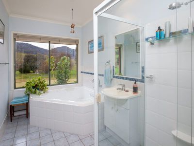 4974 River Road, Talmalmo