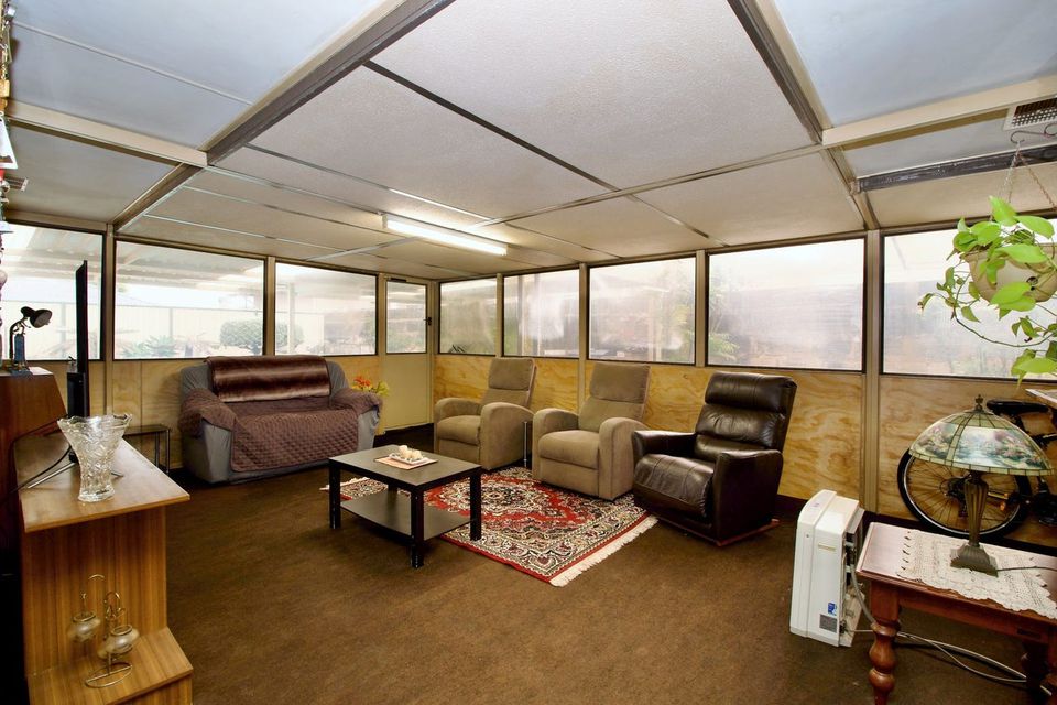 8 Maitland Cl, Cooloongup