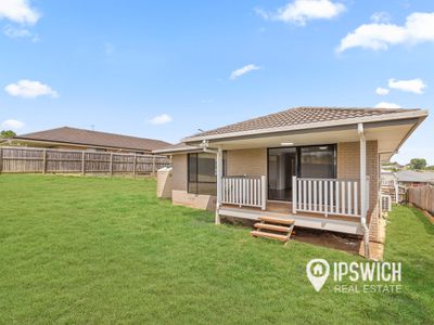 35 Honeyeater Place, Lowood