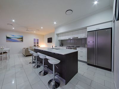 35 Margaret Cres, Wakerley