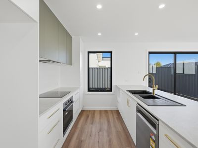2 / 8 Imogen Court, Legana