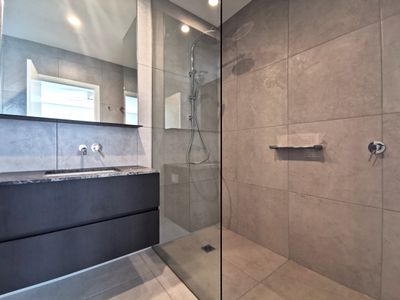 27 Rustic Avenue, Burwood East