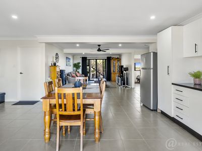 9 Priors Pocket Road, Pacific Heights