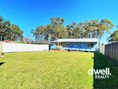 24 ISLAND POINT ROAD, St Georges Basin