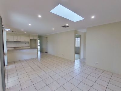24 Belmore Place, Dubbo