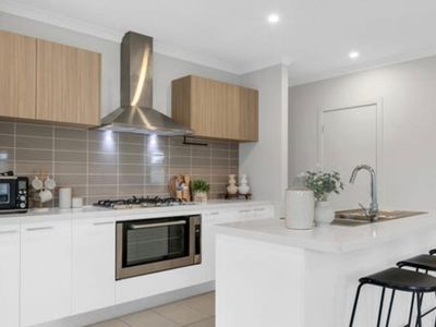 33 Pear Street, Wyndham Vale