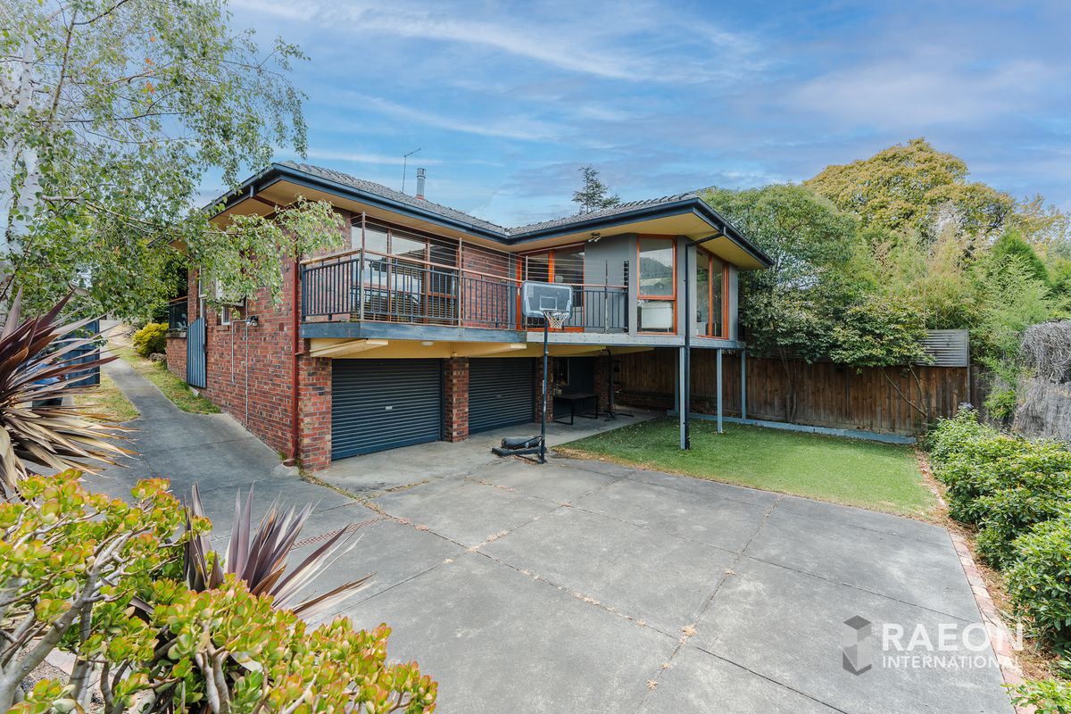 77 Mountain View Road, Balwyn North