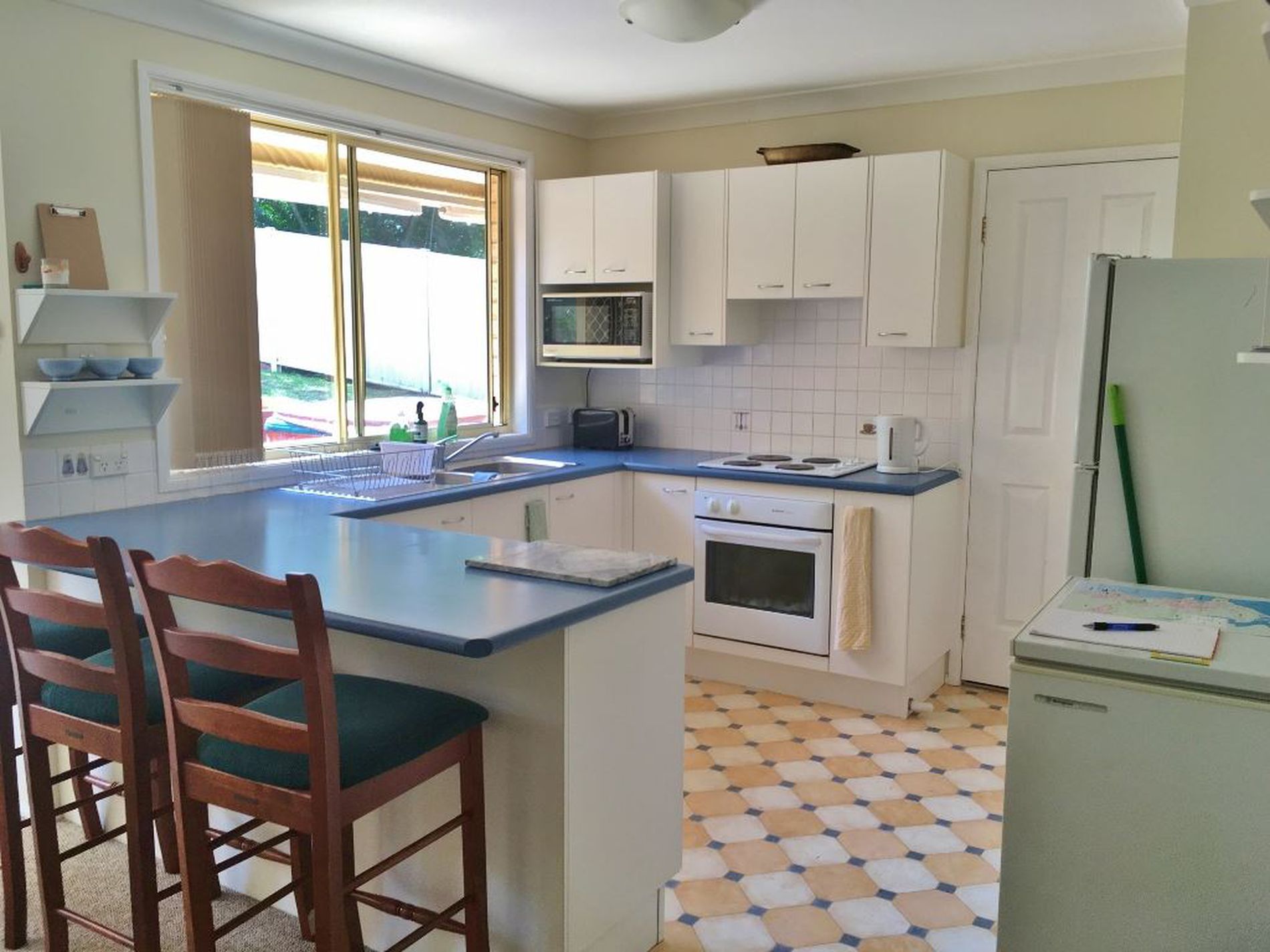 42 Valley Drive, Mollymook