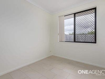 12 Admiral Crescent, Springfield Lakes