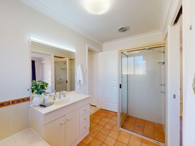 5 Carling Court, Dubbo