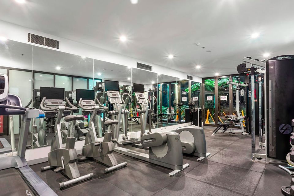 424 / 572 St Kilda Road, Melbourne