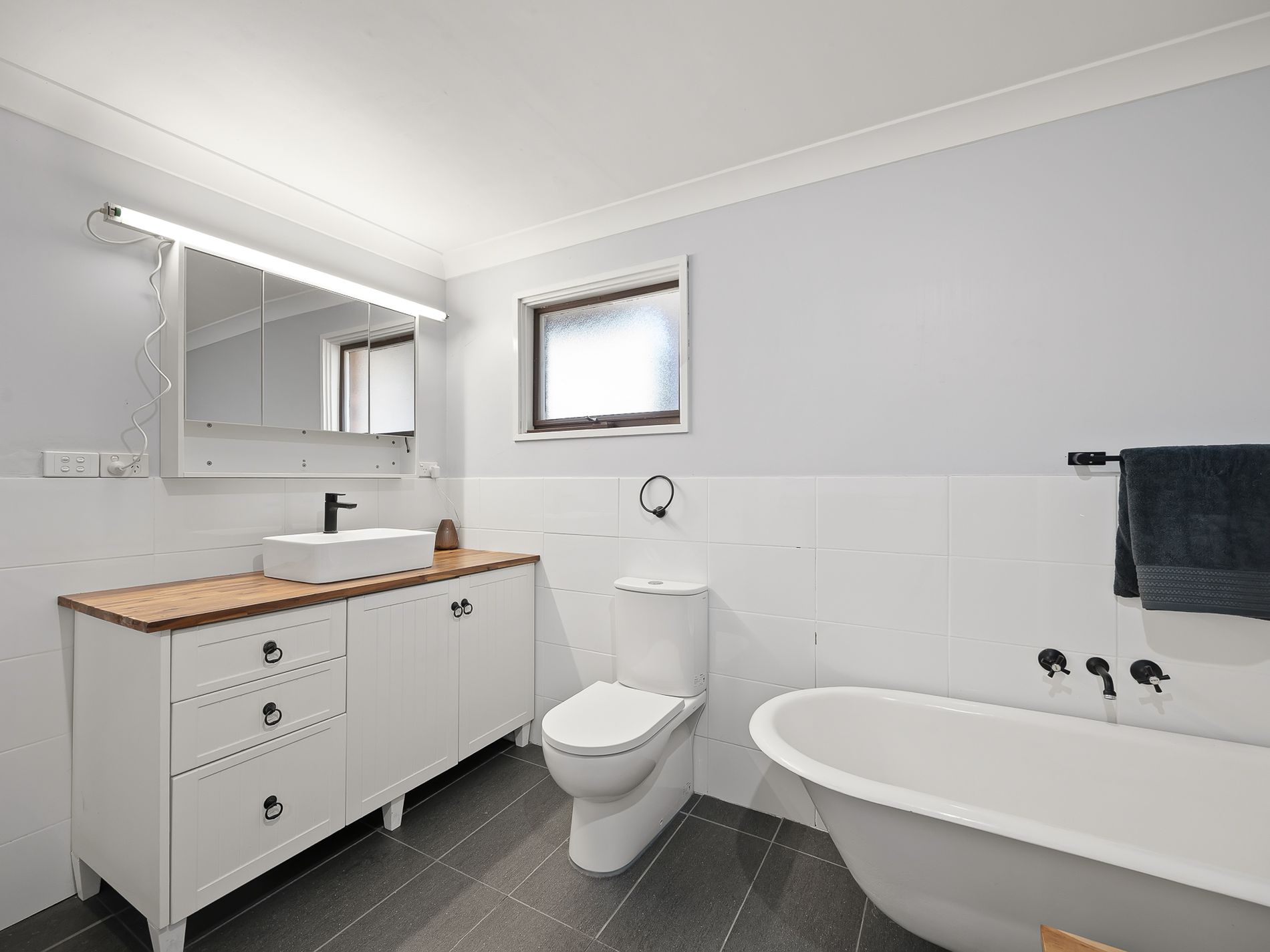 11 Harrier Parade, Tamworth